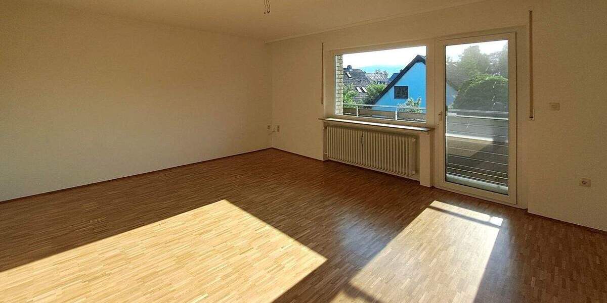 Sehr schöne 4-5-Zimmerwohnung mit großem Balkon in Kassel-Harleshausen 4 zimmer