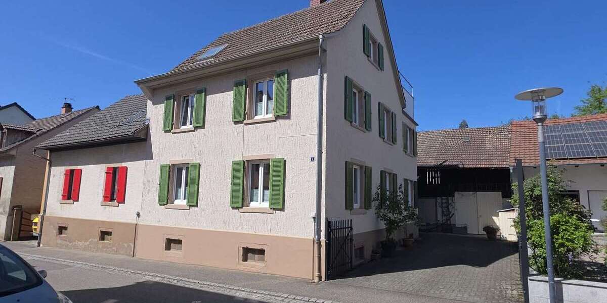 Einfamilienhaus Kandern - 6.5 Zimmer, 157 m&sup2;, 2.050&euro; | Angebot:26818500