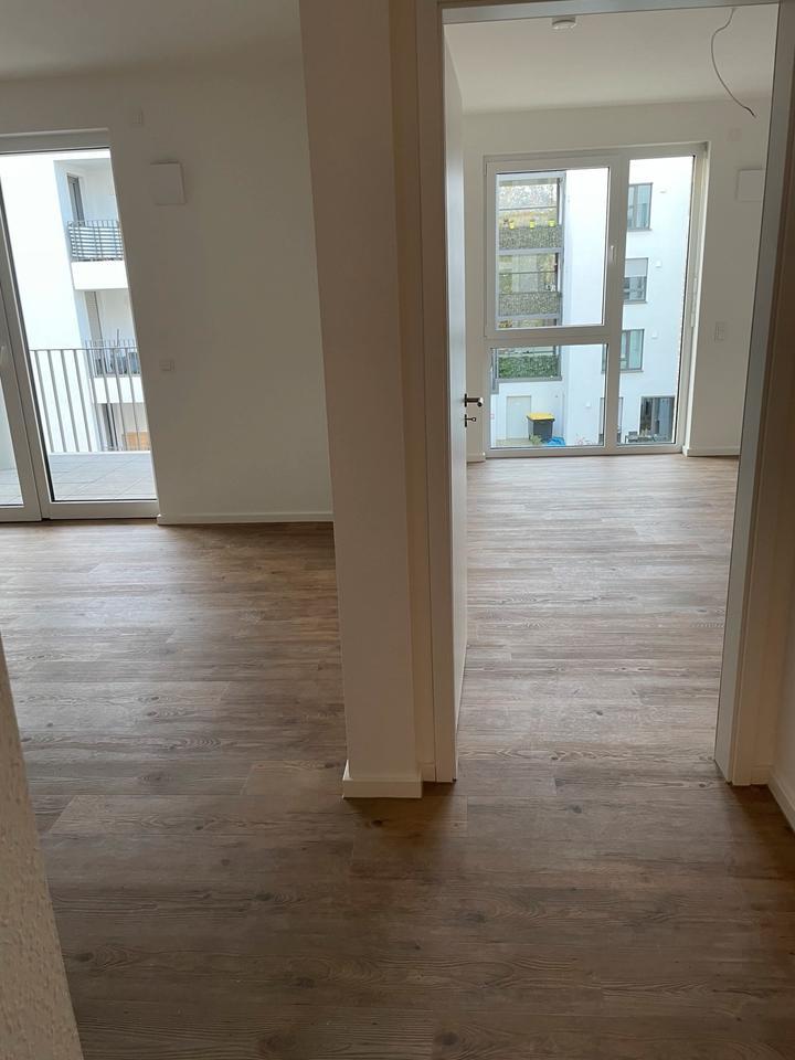 Moderne 2–Zimmer-Neubauwohnung mit Balkon und Garagenstellplatz zimmer