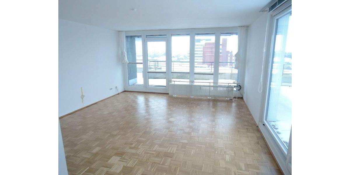 Helle, gepflegte und seniorengerechte Etagenwohnung mit Fahrstuhl und großer Dachterrasse direkt in der Innenstadt 3 zimmer