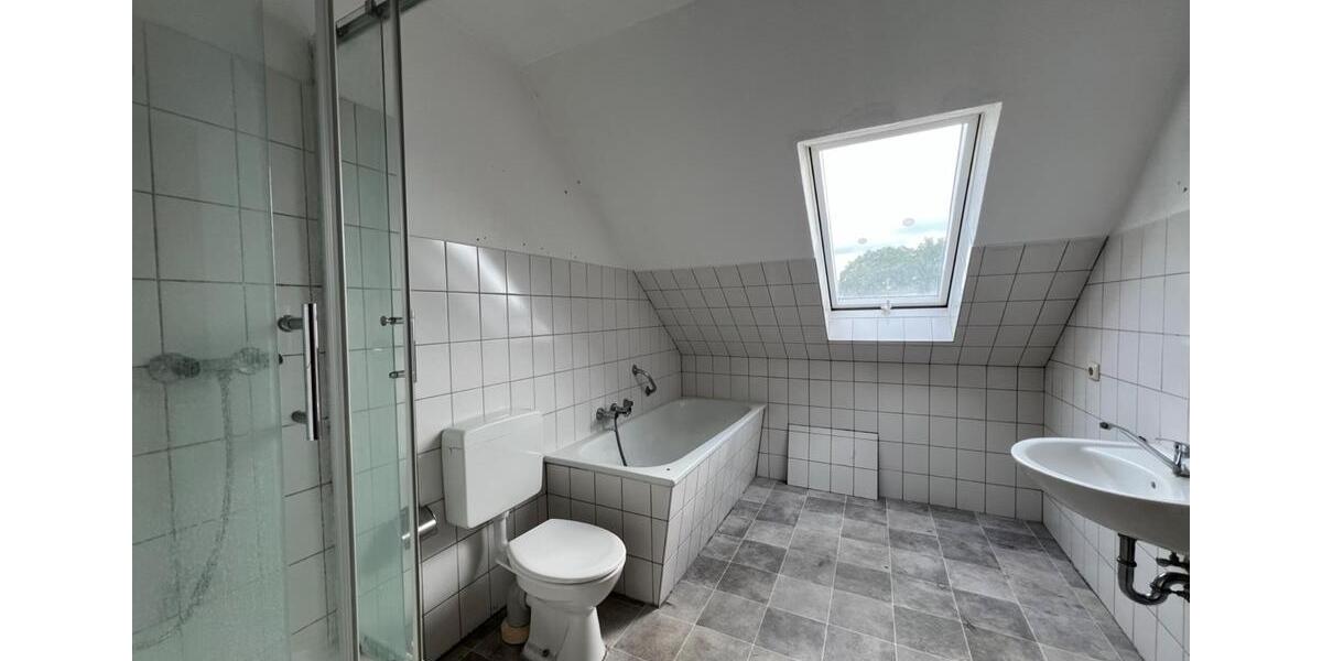 Dachgeschoßwohnung Porta Westfalica - 3 Zimmer, 79 m&sup2;, 630&euro; | Angebot:22213825