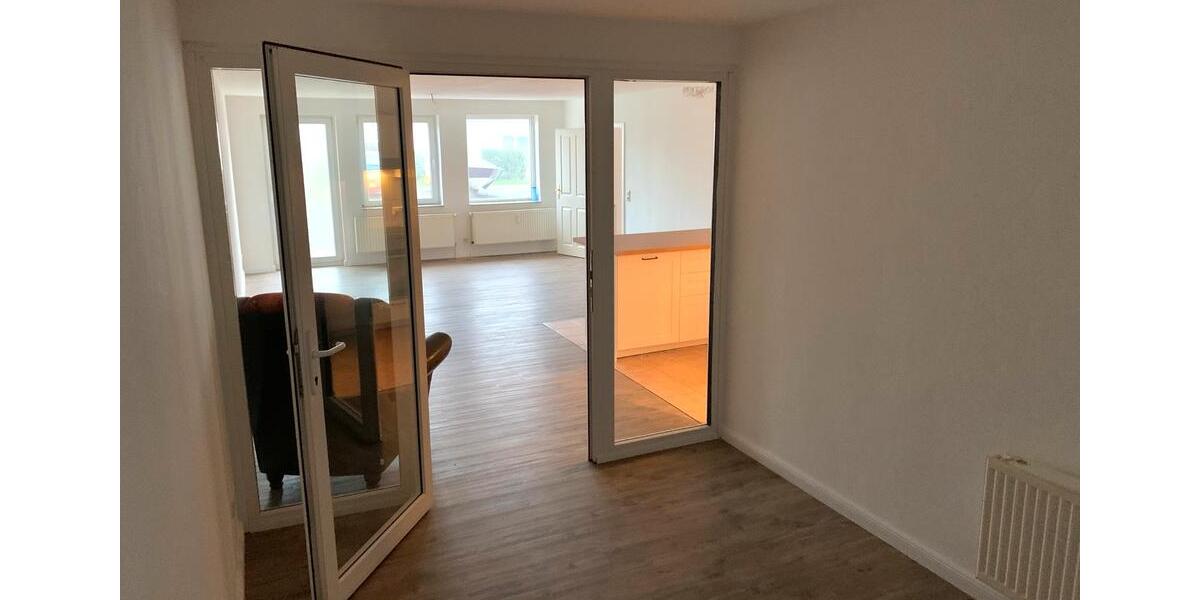 Erdgeschoßwohnung Waren (Müritz) - 2 Zimmer, 65 m&sup2;, 420&euro; | Angebot:26704743