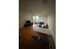 Attraktive 2 Zimmer Wohnung mit Balkon und Einbauküche in Krefeld zimmer