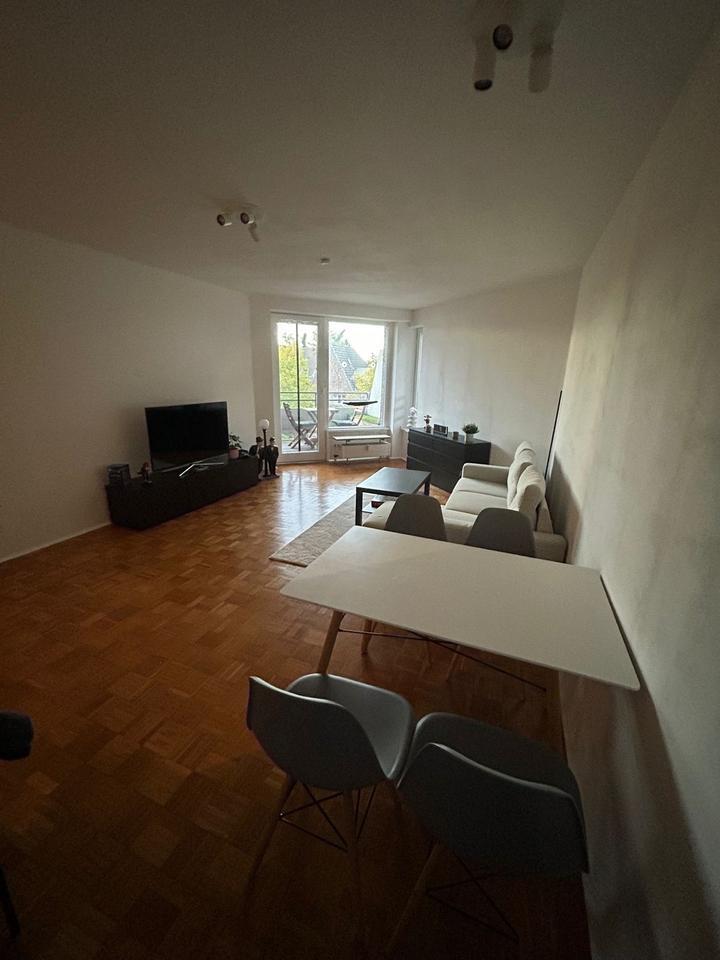 Attraktive 2 Zimmer Wohnung mit Balkon und Einbauküche in Krefeld zimmer