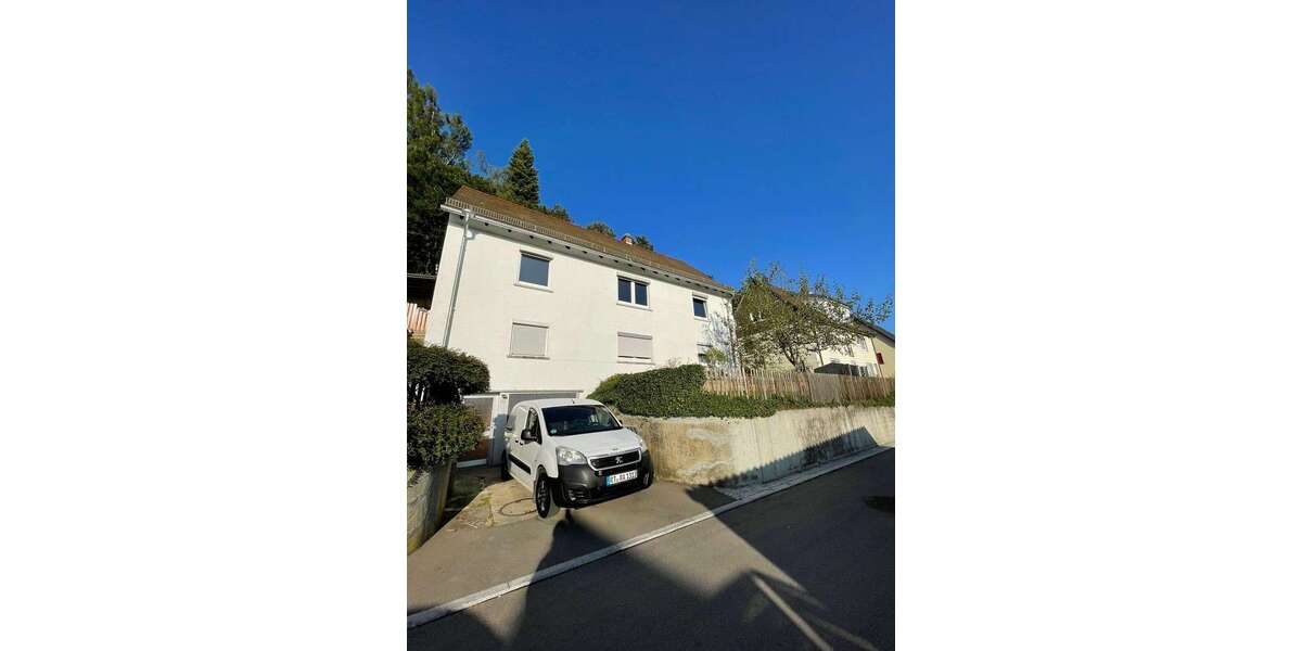 Etagenwohnung Münsingen - 3 Zimmer, 95 m&sup2;, 1.200&euro; | Angebot:26216945