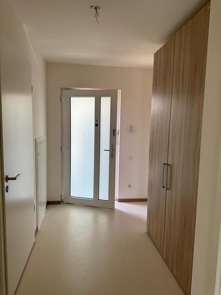 2-Zimmer-Wohnung mit überdachtem Kfz-Stellplatz zimmer
