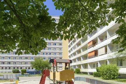 Wohnung Hoyerswerda Neustadt - 1 Zimmer, 38 m&sup2;, 200&euro; | Angebot:26121215