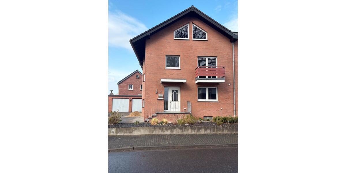 Doppelhaushälfte Geilenkirchen - 6 Zimmer, 175 m&sup2;, 1.400&euro; | Angebot:25830719