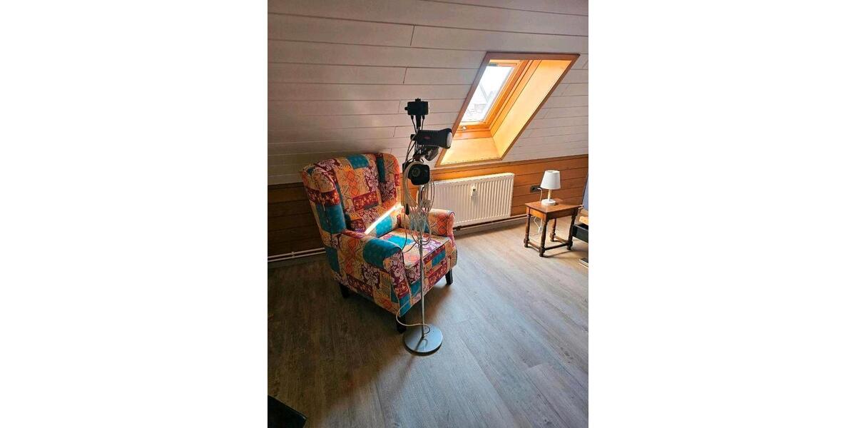 Dachgeschoßwohnung Guxhagen - 3 Zimmer, 100 m&sup2;, 800&euro; | Angebot:26279500