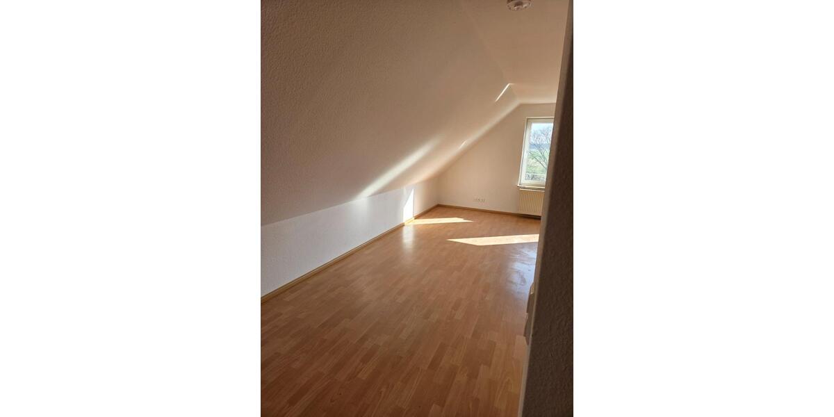 Dachgeschoßwohnung Ottendorf-Okrilla Okrilla - 1 Zimmer, 31 m&sup2;, 280&euro; | Angebot:25751098