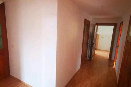 Wohnung Weißenfels - 4 Zimmer, 111 m&sup2;, 660&euro; | Angebot:24533946