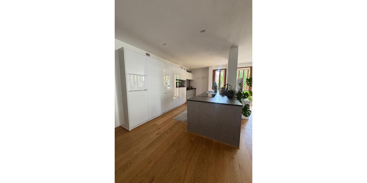 Etagenwohnung Amberg - 4 Zimmer, 146 m&sup2;, 1.990&euro; | Angebot:26544050