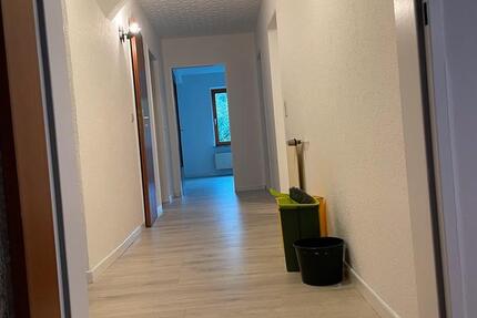 Ca. 100 m2 Mietwohnung 4 zimmer