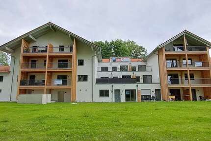 Wohnung zum Mieten in Wittibreut 680 € 72.2 m²