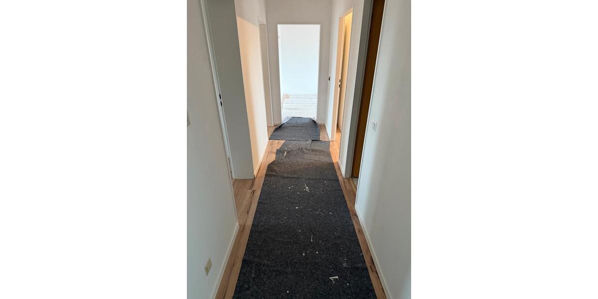 Etagenwohnung Plön - 4 Zimmer, 86 m&sup2;, 1.300&euro; | Angebot:25236926