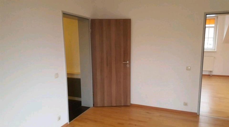 Etagenwohnung Rinteln - 2.5 Zimmer, 105 m&sup2;, 735&euro; | Angebot:26562586