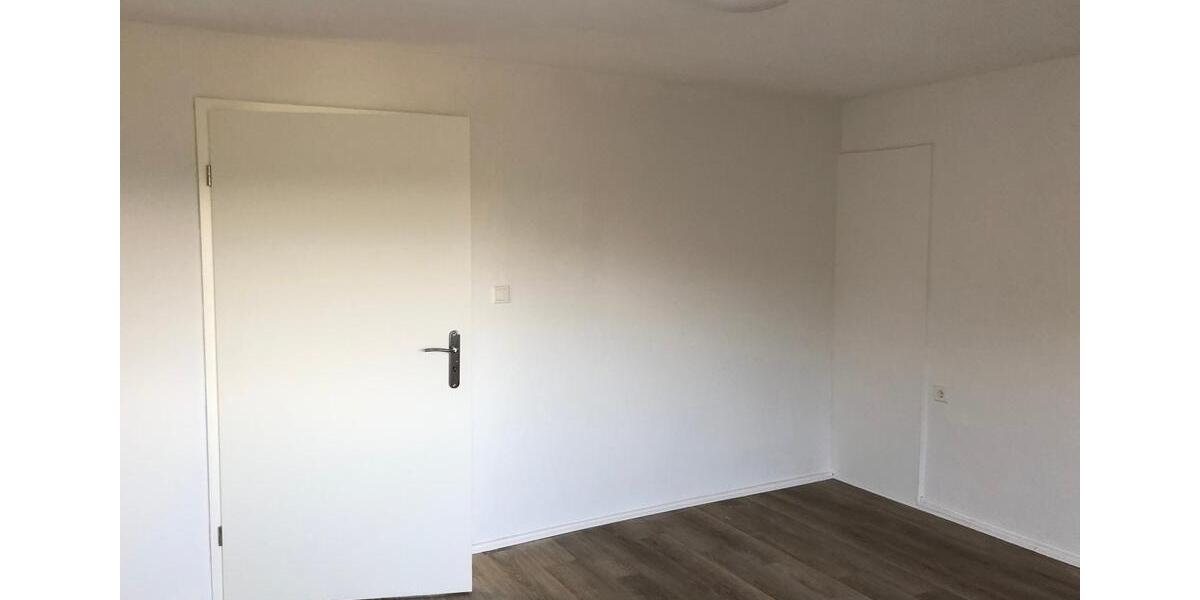Dachgeschoßwohnung Osterrönfeld - 3 Zimmer, 79 m&sup2;, 600&euro; | Angebot:26415355