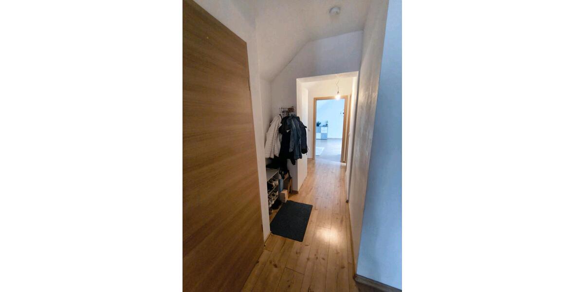 Dachgeschoßwohnung Königsmoos - 3 Zimmer, 68 m&sup2;, 780&euro; | Angebot:26267718