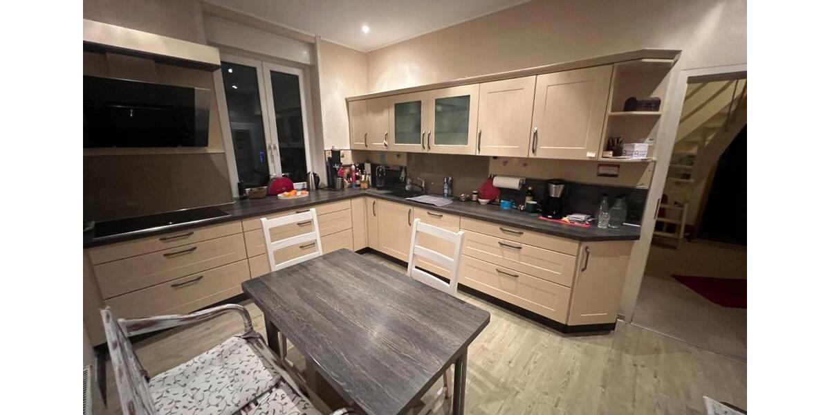 Großzügige Doppelhaushälfte mit moderner Ausstattung zu vermieten 6 zimmer