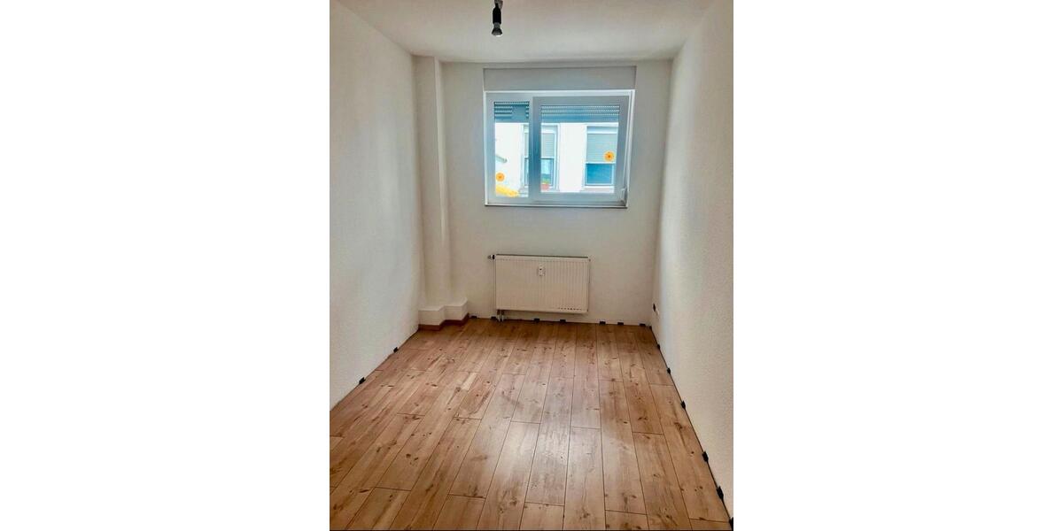 Erdgeschoßwohnung Offenbach am Main - 4 Zimmer, 105 m&sup2;, 1.350&euro; | Angebot:26121930