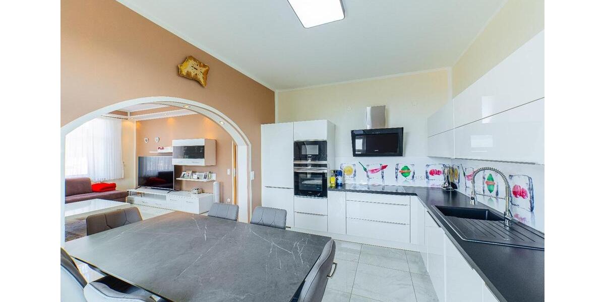 Etagenwohnung Nürnberg Falkenheim - 5 Zimmer, 140 m&sup2;, 1.650&euro; | Angebot:25755043