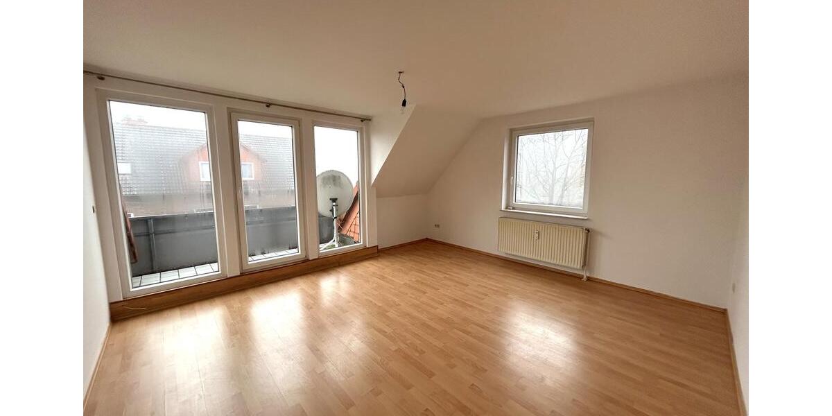Dachgeschoßwohnung Wiefelstede - 2 Zimmer, 65 m&sup2;, 560&euro; | Angebot:23568089