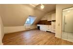 Helle 2-Zimmer-Dachgeschosswohnung mit Einbauküche - frisch renoviert 2 zimmer