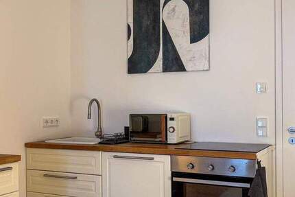 Schönes Apartment mit Balkon & teil Möbliert 1 zimmer