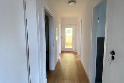 Neu Renovierte 3-Zimmer Wohnung 3 zimmer