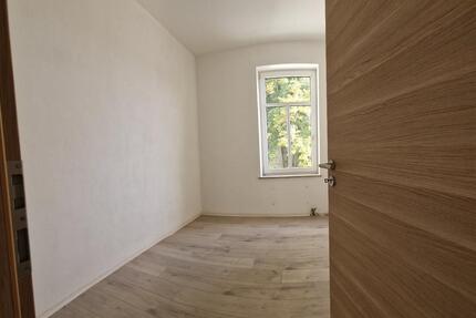 Wohnung Limbach-Oberfrohna Oberfrohna - 5 Zimmer, 139 m&sup2;, 810&euro; | Angebot:26675798