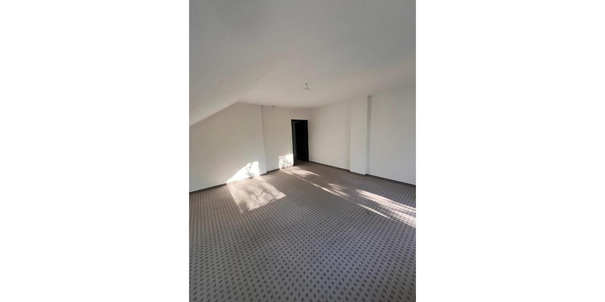 Doppelhaushälfte Torgau - 4 Zimmer, 130 m&sup2;, 1.015&euro; | Angebot:23598489