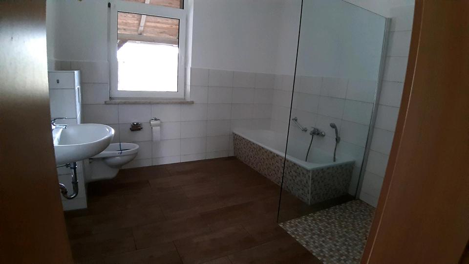 Erdgeschoßwohnung Veilsdorf - 3 Zimmer, 83 m&sup2;, 550&euro; | Angebot:26528410