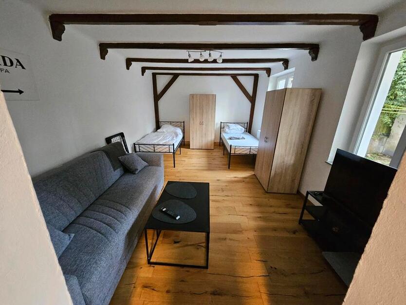Vollmöblierte Souterrain-Wohnung in Saarbrücken