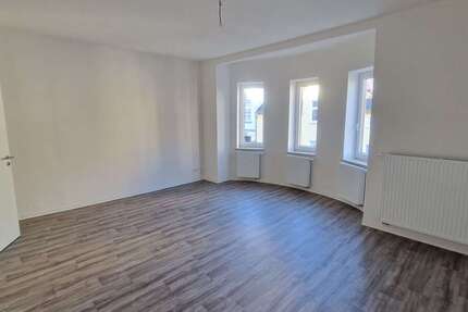 Wohnung Schönebeck - 3 Zimmer, 86 m&sup2;, 695&euro; | Angebot:26318617