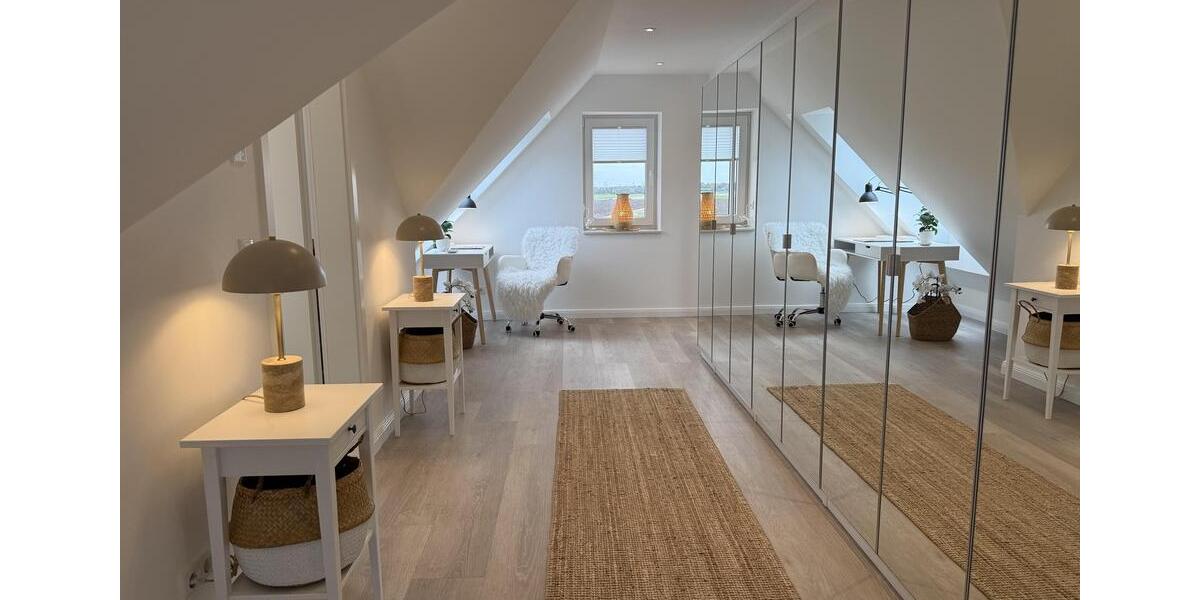 Wohnen auf Zeit Uetersen - 2 Zimmer, 75 m&sup2;, 2.200&euro; | Angebot:24752246