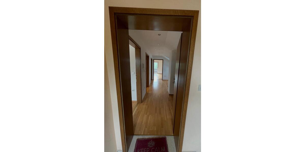 Dachgeschoßwohnung Landshut - 1 Zimmer, 79 m&sup2;, 720&euro; | Angebot:25101959