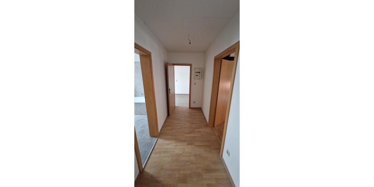 Dachgeschoßwohnung Weißenfels - 2 Zimmer, 62 m&sup2;, 340&euro; | Angebot:25307536