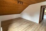 Dachgeschoßwohnung Altenglan - 4 Zimmer, 84 m&sup2;, 880&euro; | Angebot:26331350