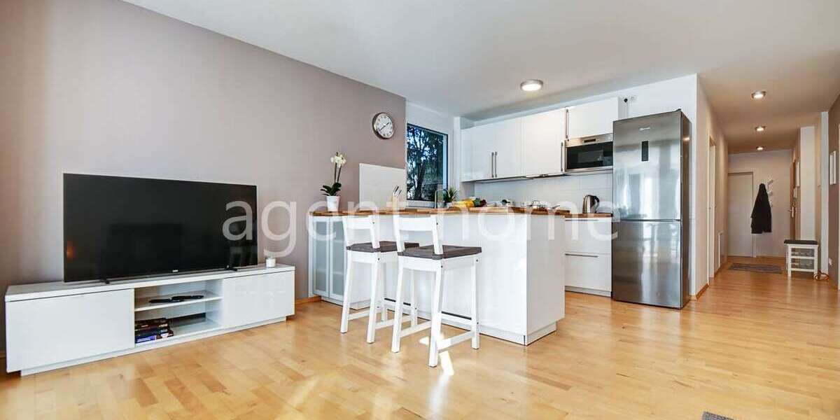 Zimmer Esslingen Brühl - 3 Zimmer, 1.990&euro; | Angebot:26752144