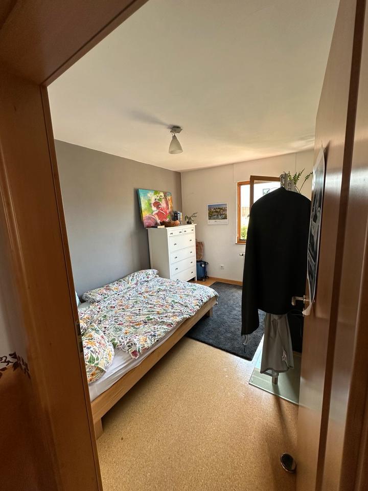 WG - Zimmer z B. für Praktikanten , Sprachschüler,