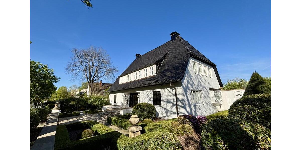 Villa Bielefeld Schildesche - 7 Zimmer, 272 m&sup2;, 2.700&euro; | Angebot:26291726