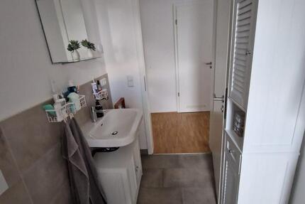 Moderne 1-Zimmer-Wohnung mit Balkon und Tiefgarage in Langen (Hes 1 zimmer