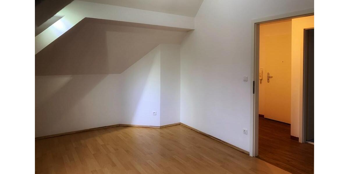 Dachgeschoßwohnung Augsburg Oberhausen - 2 Zimmer, 60 m&sup2;, 710&euro; | Angebot:26363013
