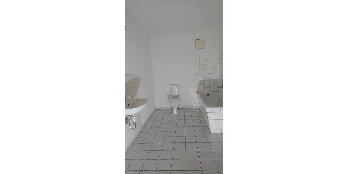 Etagenwohnung Großenhain - 2 Zimmer, 69 m&sup2;, 553&euro; | Angebot:25650180