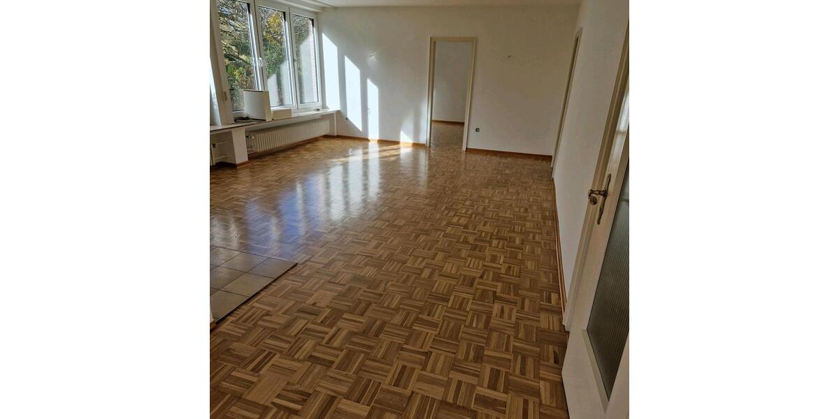 Erdgeschoßwohnung Wilhelmshaven - 3 Zimmer, 97 m&sup2;, 872&euro; | Angebot:25921410