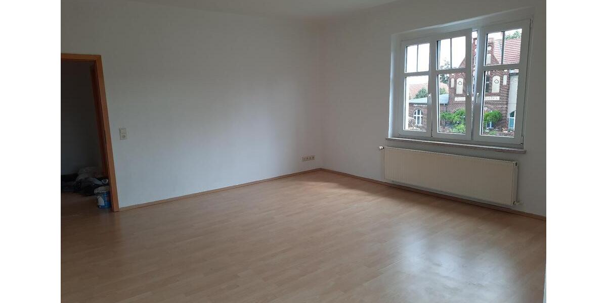 Helle 2-Raum-Wohnung 65 m² im san. Altbau zu vermieten 2 zimmer