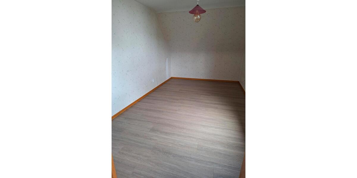 Etagenwohnung Mogendorf - 3 Zimmer, 95 m&sup2;, 750&euro; | Angebot:26636613