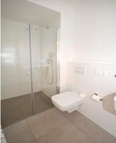 Moderne Maisonette Wohnung mit Garten und Dachterrasse 4 zimmer