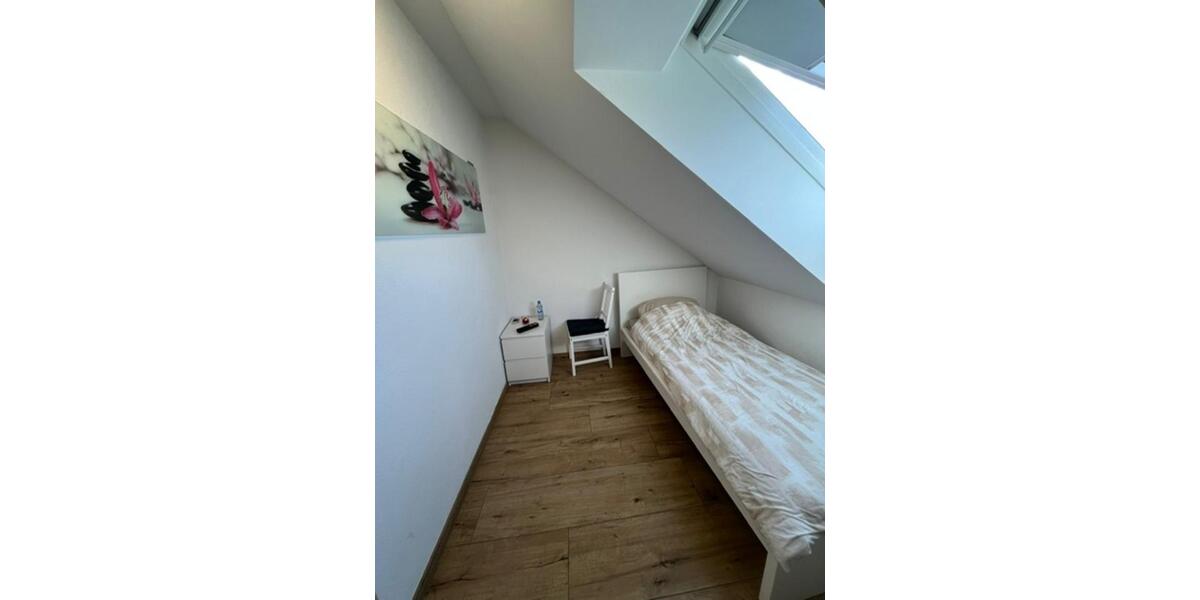 Dachgeschoßwohnung Moosinning - 1 Zimmer, 12 m&sup2;, 690&euro; | Angebot:24847030