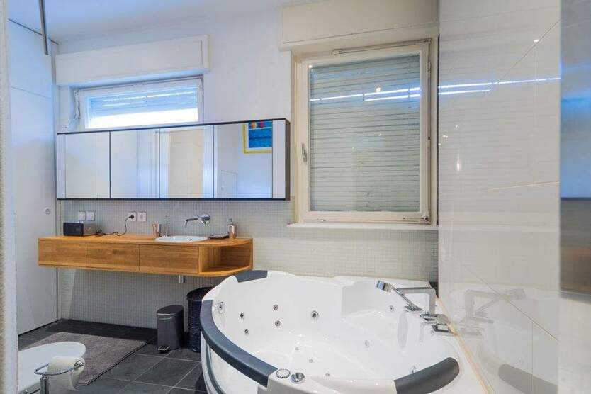 Stilvolles Loft, komplett renovierte Wohnung 2 zimmer